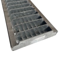 Outlet Schwerlast- Rinnenrost befahrbar / 123 x 498 x...