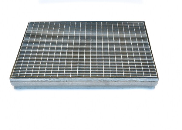 Eingangsrost mit Polymerbetonwanne / 500 x 750 mm, 20x2 mm, 30x10 mm glatt