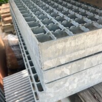 Outlet- P- Rost / 1500 x 1000 mm / TS 40 x 3 mm / MW 30 x...