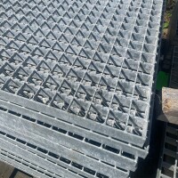 Outlet- P- Rost / 960 x 1000 mm / TS 30 x 3 mm / MW 30 x...