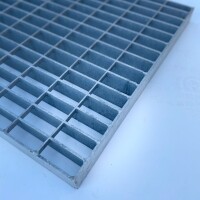 Outlet- P- Rost / 740 x 500 mm / TS 40 x 4 mm / MW 31 x...