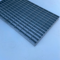 Outlet- P- Rost / 740 x 430 mm / TS 40 x 4 mm / MW 31 x...