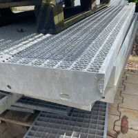 Outlet P-Stufe / 1500 x 270 mm / TS 50 x 3 mm / MW 30x10...