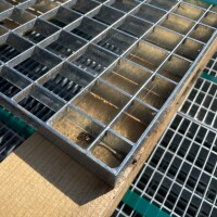 Outlet- P- Rost / 780 x 480 mm / TS 20 x 2 mm / MW 30 x...