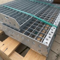Outlet-P- Stufe 600 x 305 mm / TS 30 x 2 mm / MW 30 x 30...